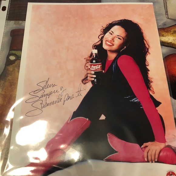 Selena coke ad signed (Rp) - Picture 3 of 3